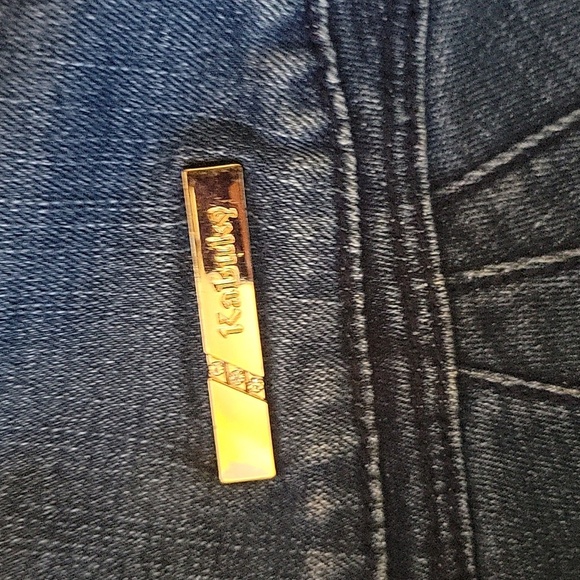 High-Waisted Blue Flare Jeans - Picture 4 of 7